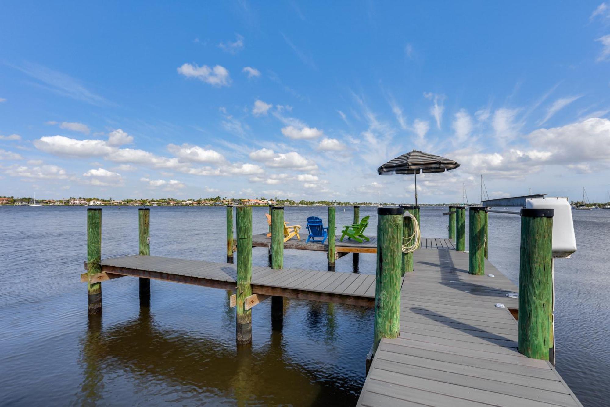 Villa Waterfront Stuart Oasis With Hot Tub And Dock! Exterior foto