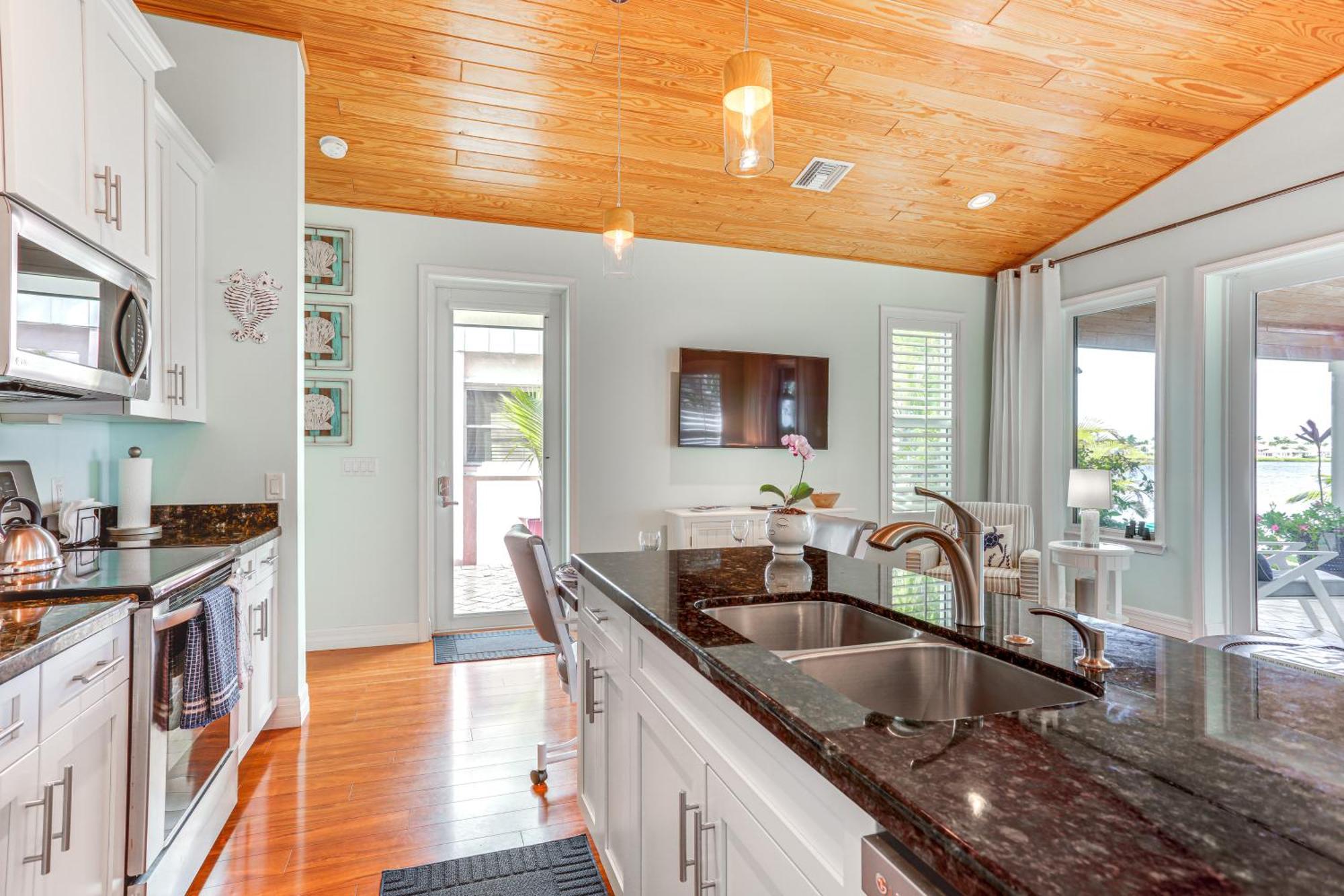 Villa Waterfront Stuart Oasis With Hot Tub And Dock! Exterior foto