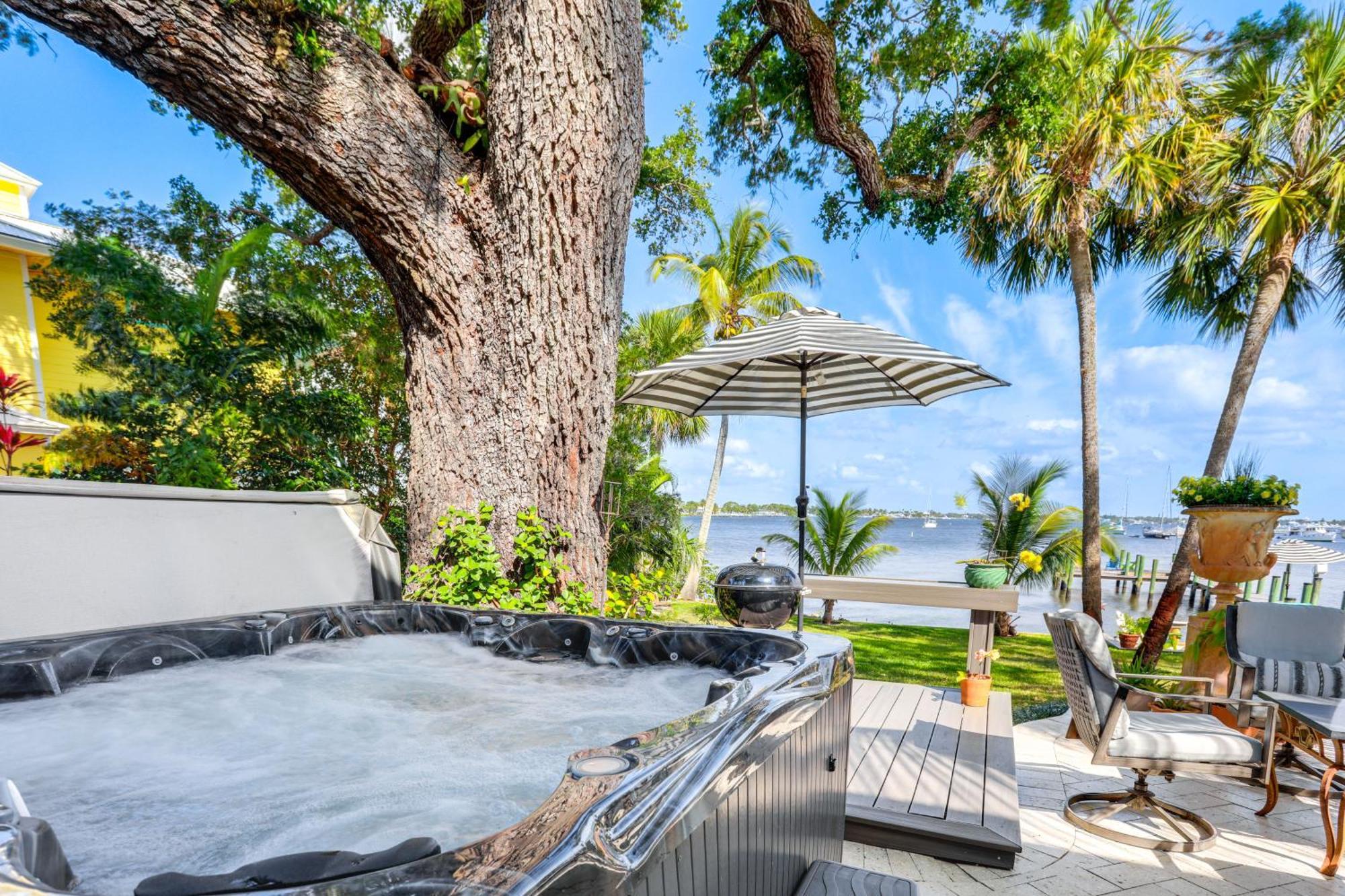 Villa Waterfront Stuart Oasis With Hot Tub And Dock! Exterior foto